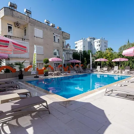 Dionisus Lara Hotel *