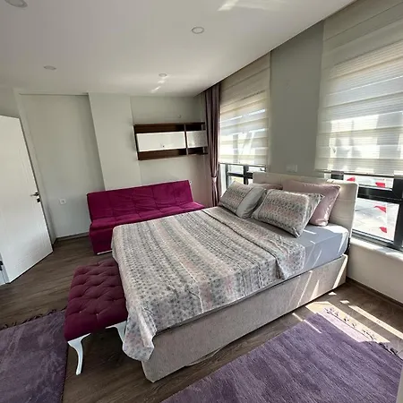 Dionisus Lara Hotel