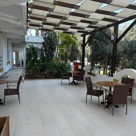 Dionisus Lara Hotel