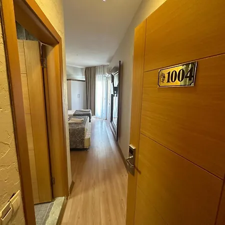 Hotel Dionisus Lara *